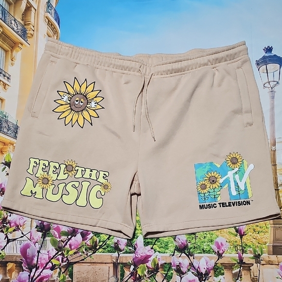 MTV Feel The Music Sunflower Beige Sweat Shorts Size 4X New - Picture 1 of 7